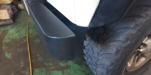 ディフェンダーバンパーカバー